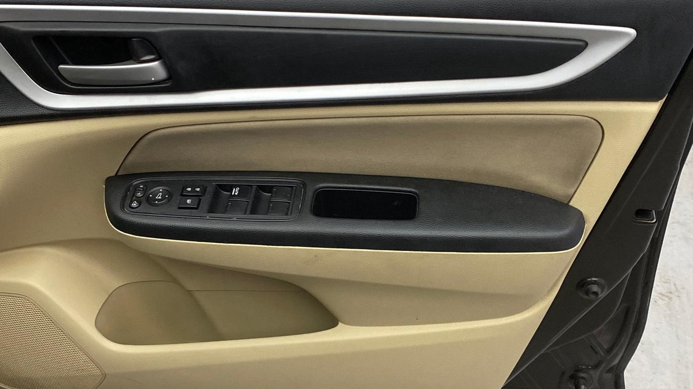 2022 Honda Amaze 1.2L I-VTEC VX CVT, Petrol, Automatic, 62,668 km, Driver Side Door Panels Control