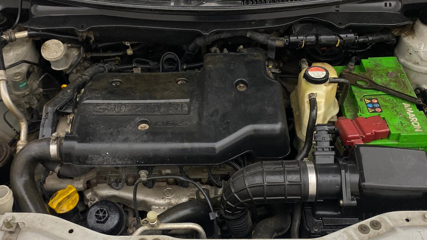 2013 Maruti Swift VDI, Diesel, Manual, 79,868 km, Engine View