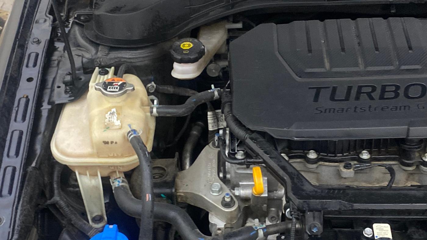 2023 Hyundai Verna SX (O) 1.5 TURBO PETROL MT, Petrol, Manual, 41,917 km, Engine View - Right
