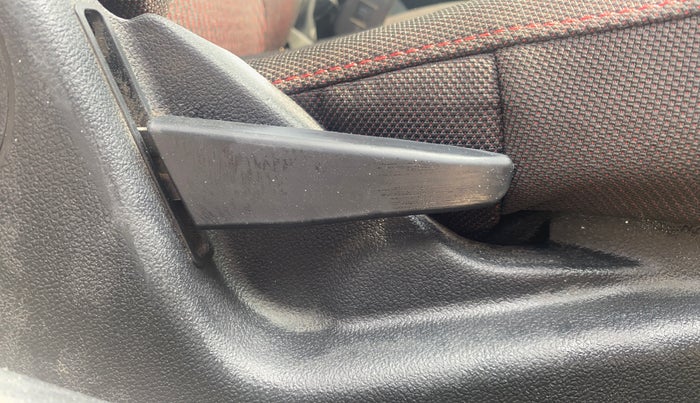 2011 Ford Figo ZXI 1.4 DIESEL, Diesel, Manual, 74,516 km, Driver Side Adjustment Panel