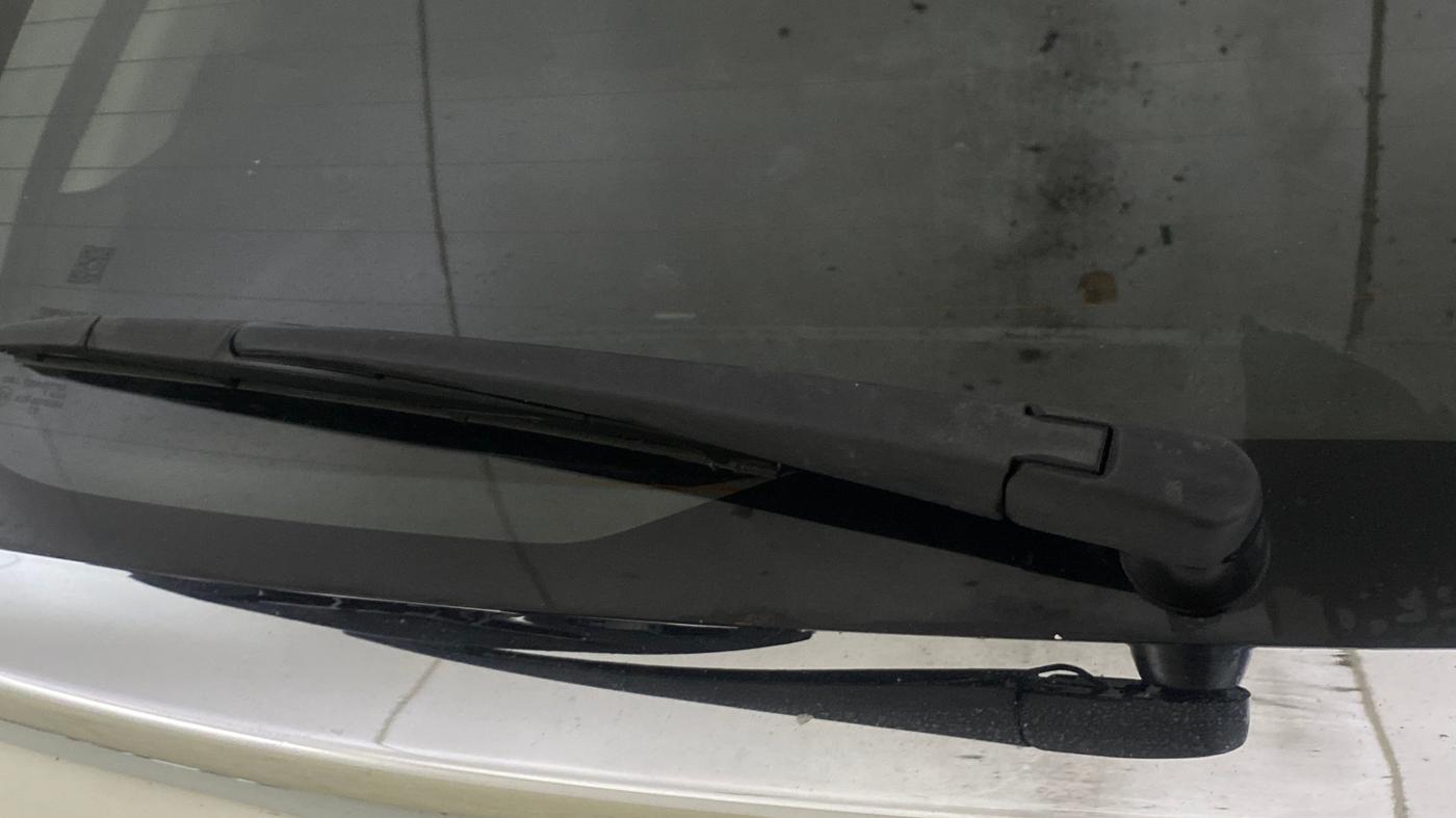 2024 Toyota Glanza V AMT, Petrol, Automatic, 49,209 km, Rear Wiper