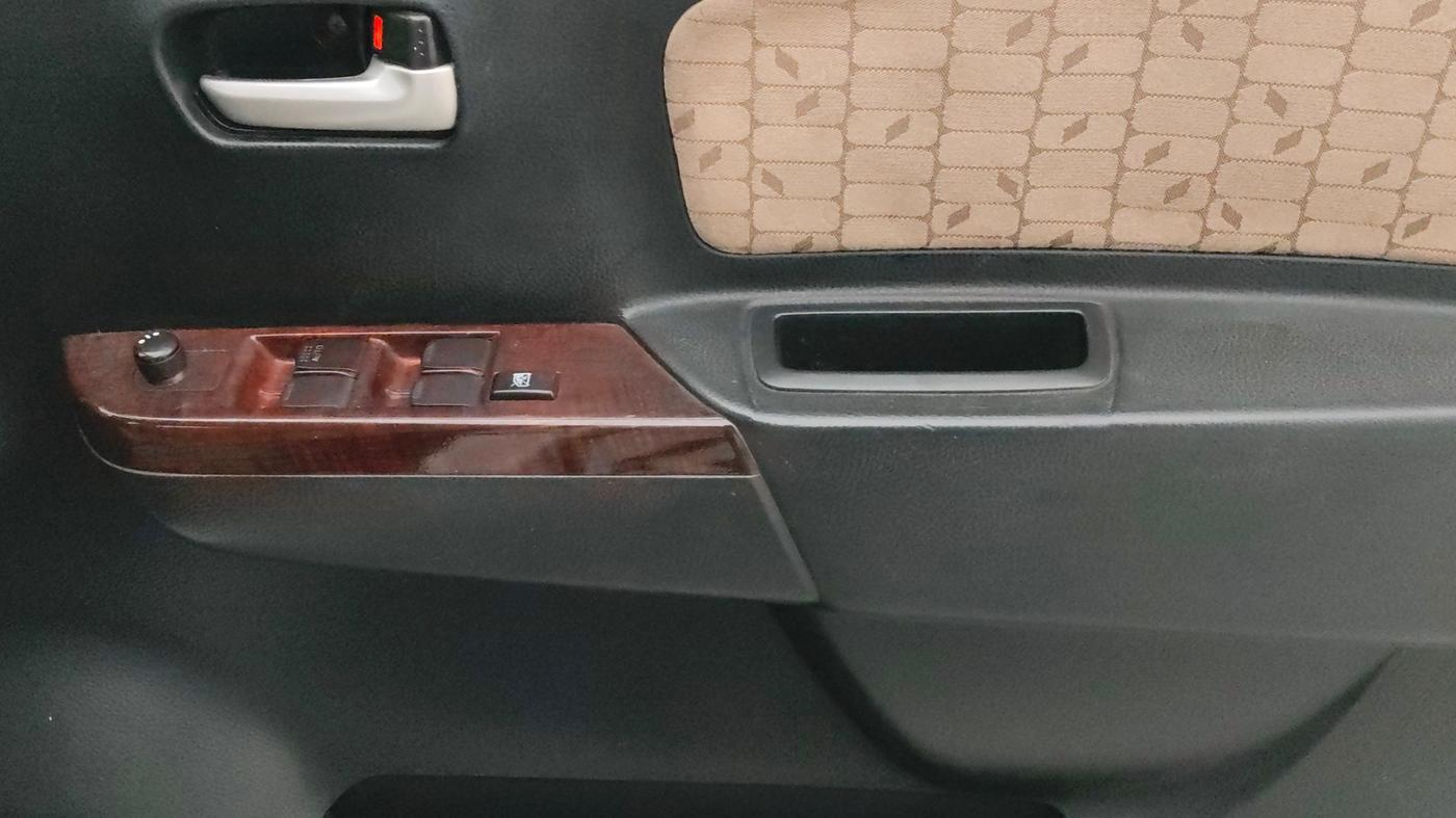 2018 Maruti Wagon R 1.0 VXI (O) AMT, Petrol, Automatic, 54,686 km, Driver Side Door Panels Control