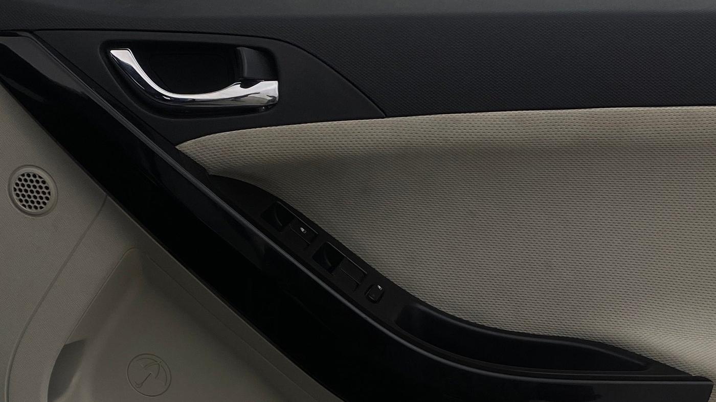 2021 Tata NEXON XZ PLUS PETROL, Petrol, Manual, 35,918 km, Driver Side Door Panels Control