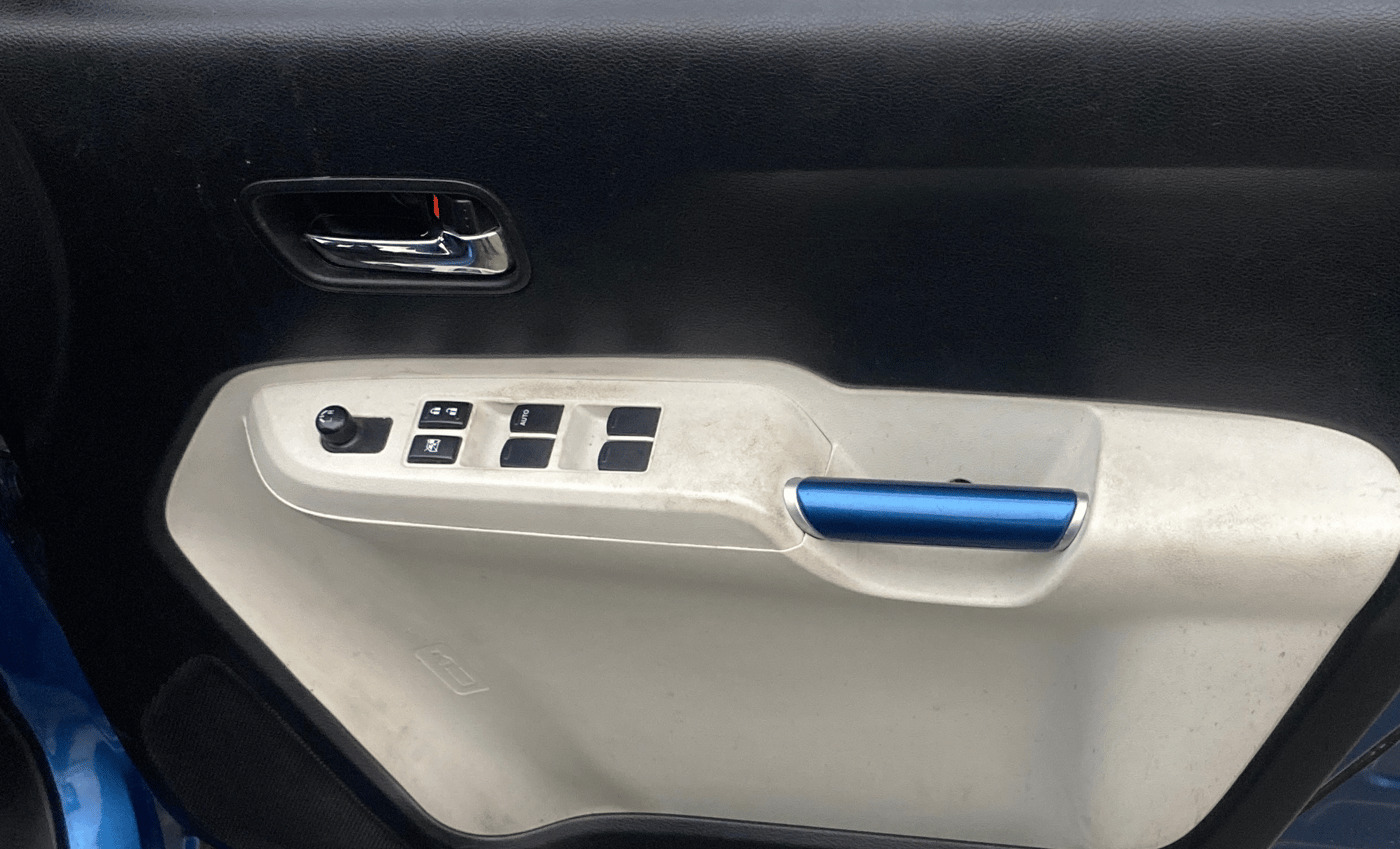 2017 Maruti IGNIS DELTA 1.2 AMT, Petrol, Automatic, 1,05,820 km, Driver Side Door Panels Control