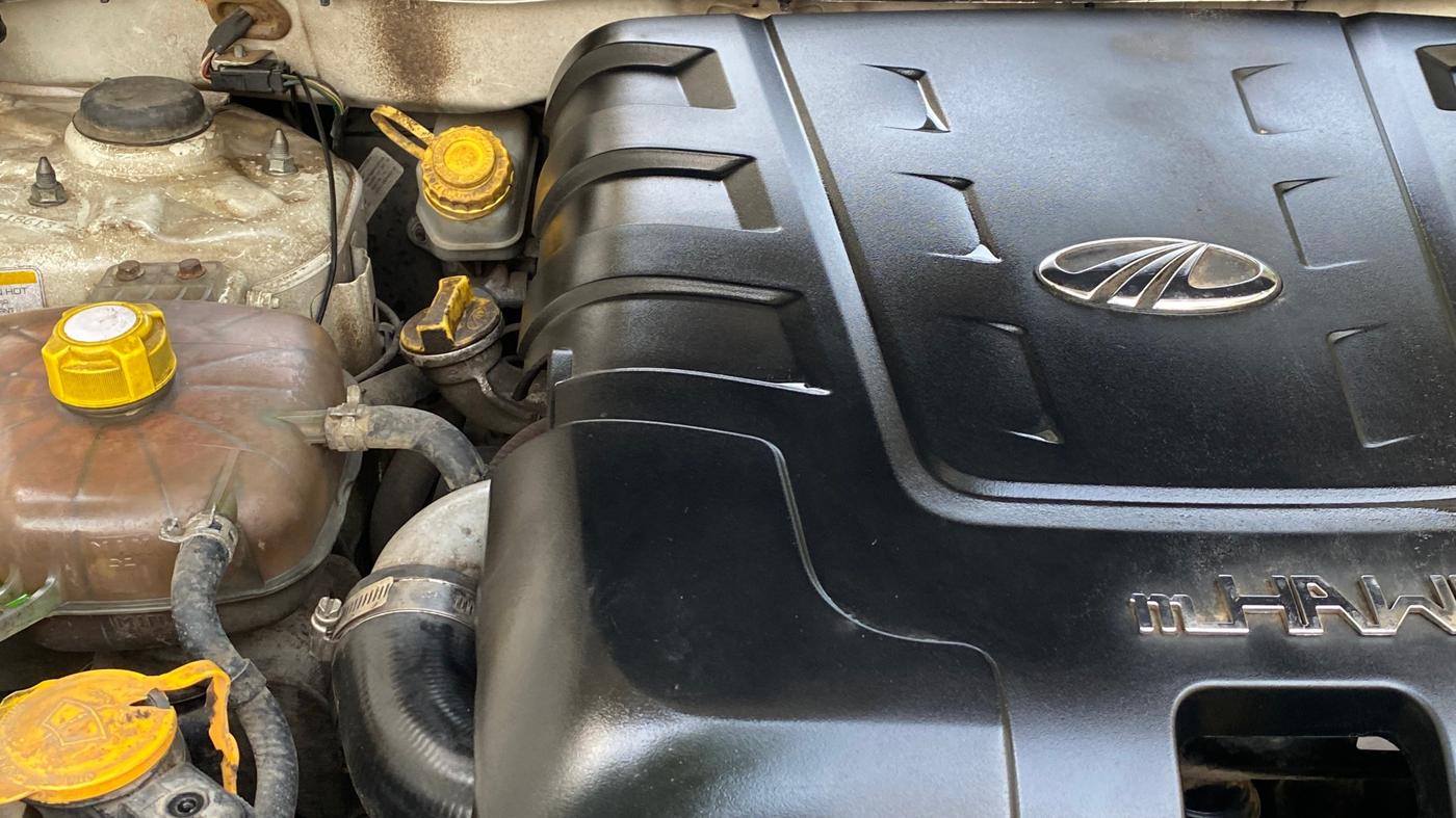 2016 Mahindra XUV500 W10, Diesel, Manual, 93,866 km, Engine View - Right