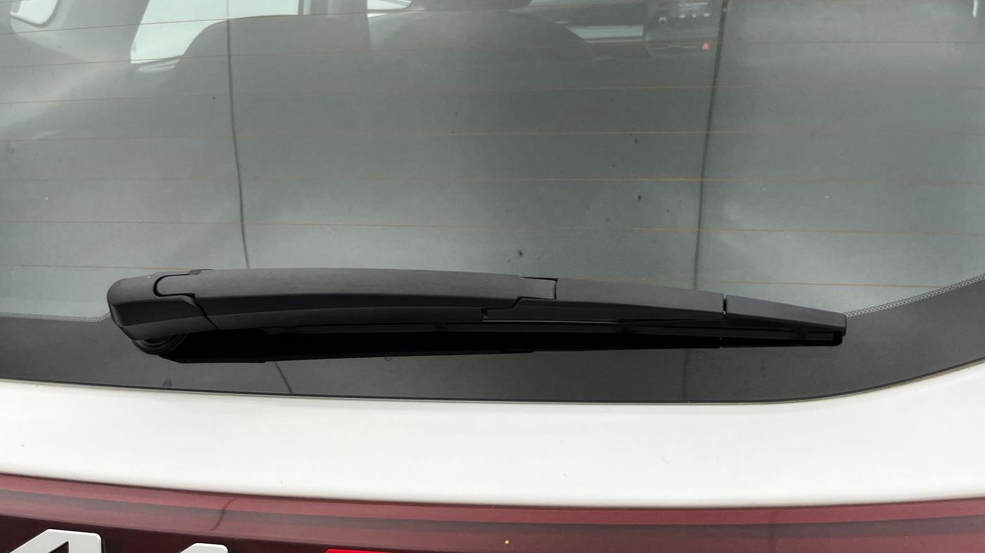 2023 KIA SELTOS  HTX PLUS 1.5 TURBO PETROL IMT, Petrol, Manual, 31,939 km, Rear Wiper