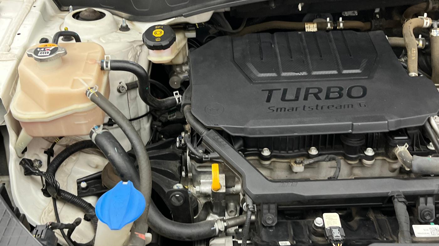 2023 KIA SELTOS  HTX PLUS 1.5 TURBO PETROL IMT, Petrol, Manual, 31,939 km, Engine View - Right