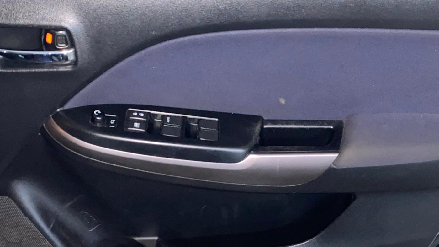 2019 Maruti Baleno ALPHA CVT PETROL 1.2, Petrol, Automatic, 47,788 km, Driver Side Door Panels Control