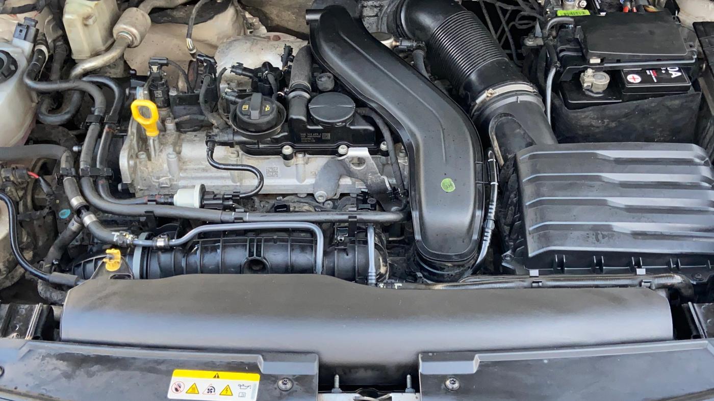 2021 Skoda KUSHAQ STYLE 1.5L TSI MT, Petrol, Manual, 1,26,578 km, Engine View