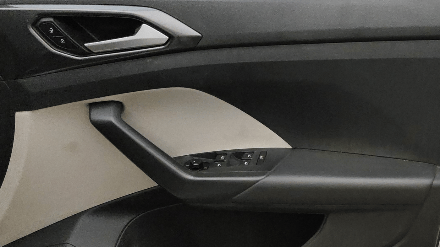 2021 Volkswagen TAIGUN TOPLINE 1.0 TSI AT, Petrol, Automatic, 1,04,202 km, Driver Side Door Panels Control