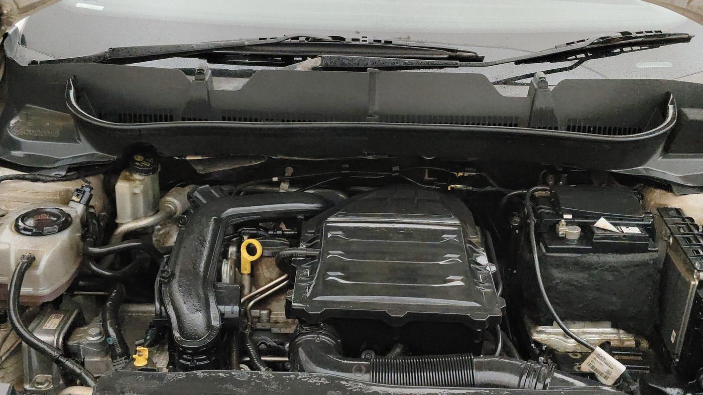 2021 Volkswagen TAIGUN TOPLINE 1.0 TSI AT, Petrol, Automatic, 1,04,202 km, Engine View