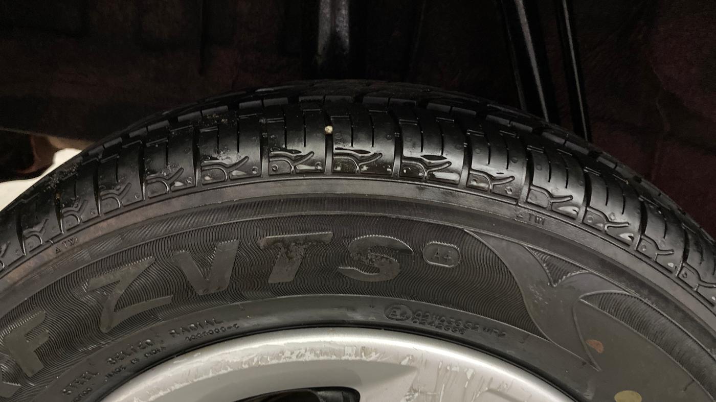 2018 Renault Kwid RXT 1.0, Petrol, Manual, 49,677 km, Right Rear Tyre Tread