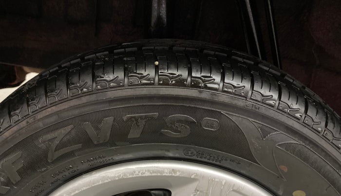 2018 Renault Kwid RXT 1.0, Petrol, Manual, 49,665 km, Right Rear Tyre Tread