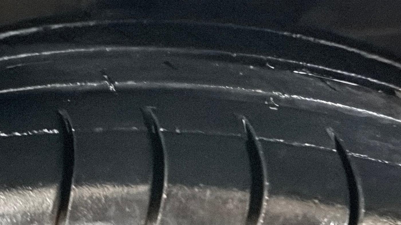 2022 Maruti Dzire VXI CNG, CNG, Manual, 50,497 km, Right Front Tyre Tread