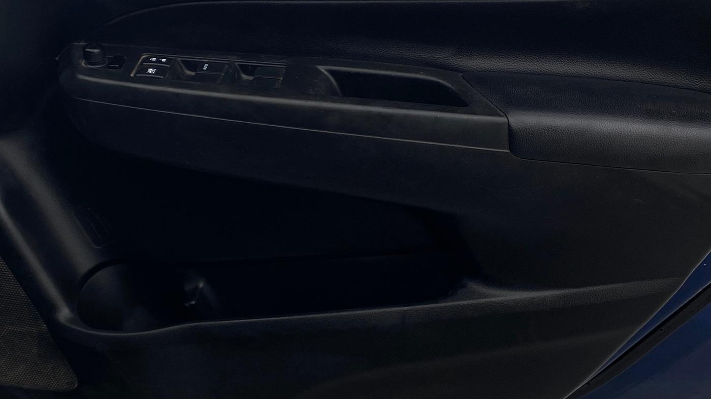 2017 Maruti Ciaz ALPHA 1.4 PETROL, Petrol, Manual, 82,148 km, Driver Side Door Panels Control