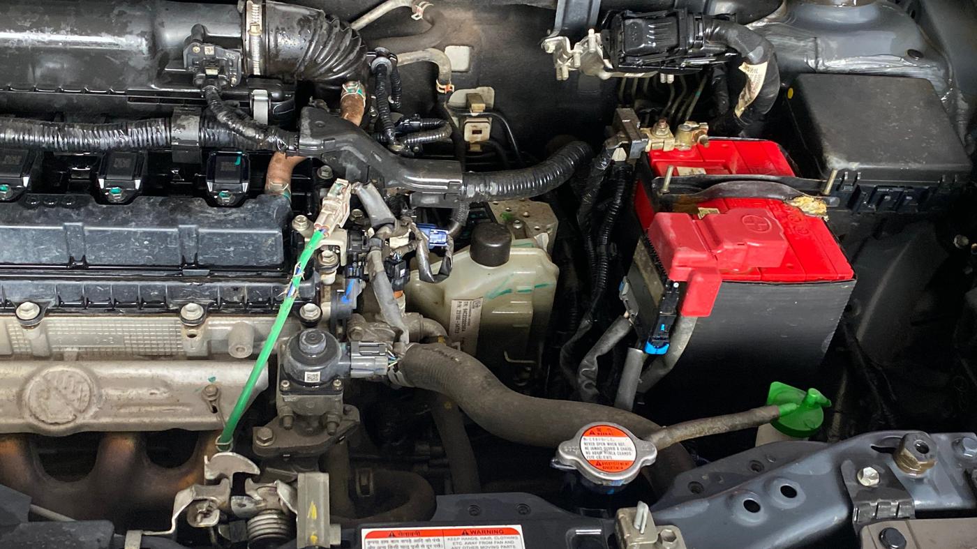 2022 Maruti Dzire ZXI AMT, Petrol, Automatic, 55,815 km, Engine View - Left