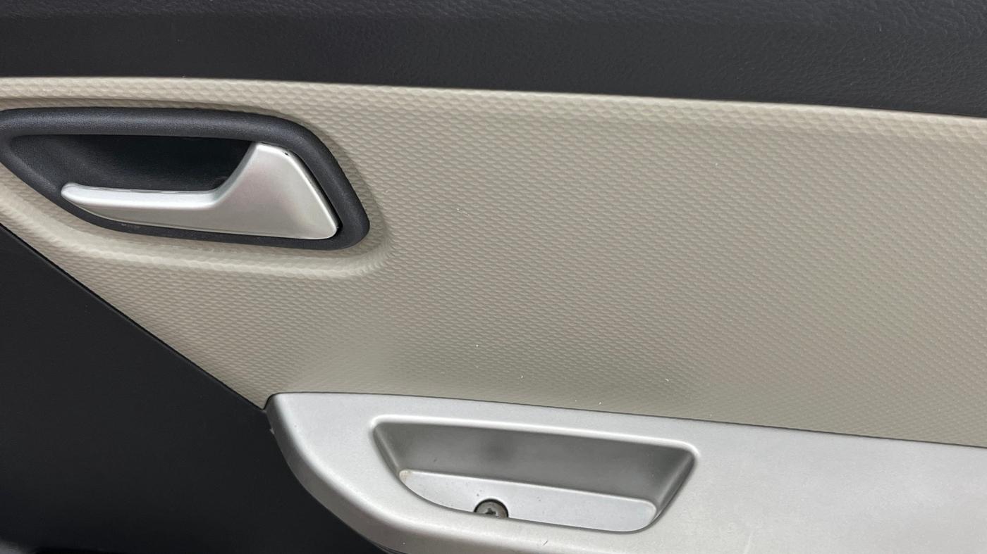 2017 Maruti Alto K10 VXI (O), Petrol, Manual, 58,419 km, Driver Side Door Panels Control