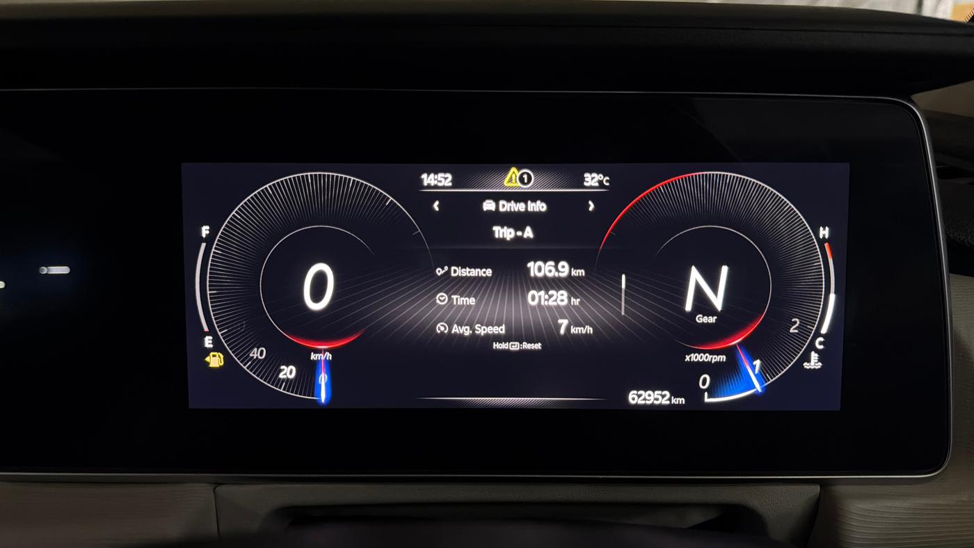 2023 Mahindra XUV700 AX 5 P AT 5 STR, Petrol, Automatic, 62,943 km, Odometer Image