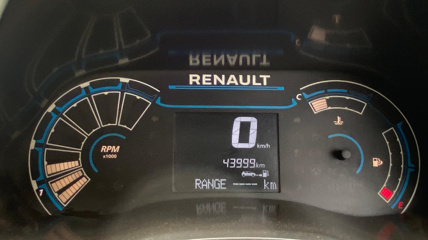 2022 Renault TRIBER RXZ, Petrol, Manual, 43,991 km, Odometer Image