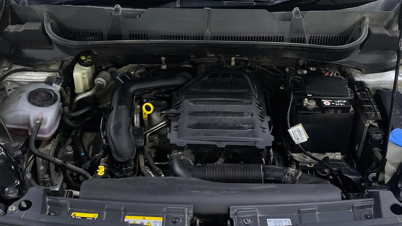 2024 Volkswagen TAIGUN COMFORTLINE 1.0 TSI MT, Petrol, Manual, 33,732 km, Engine View