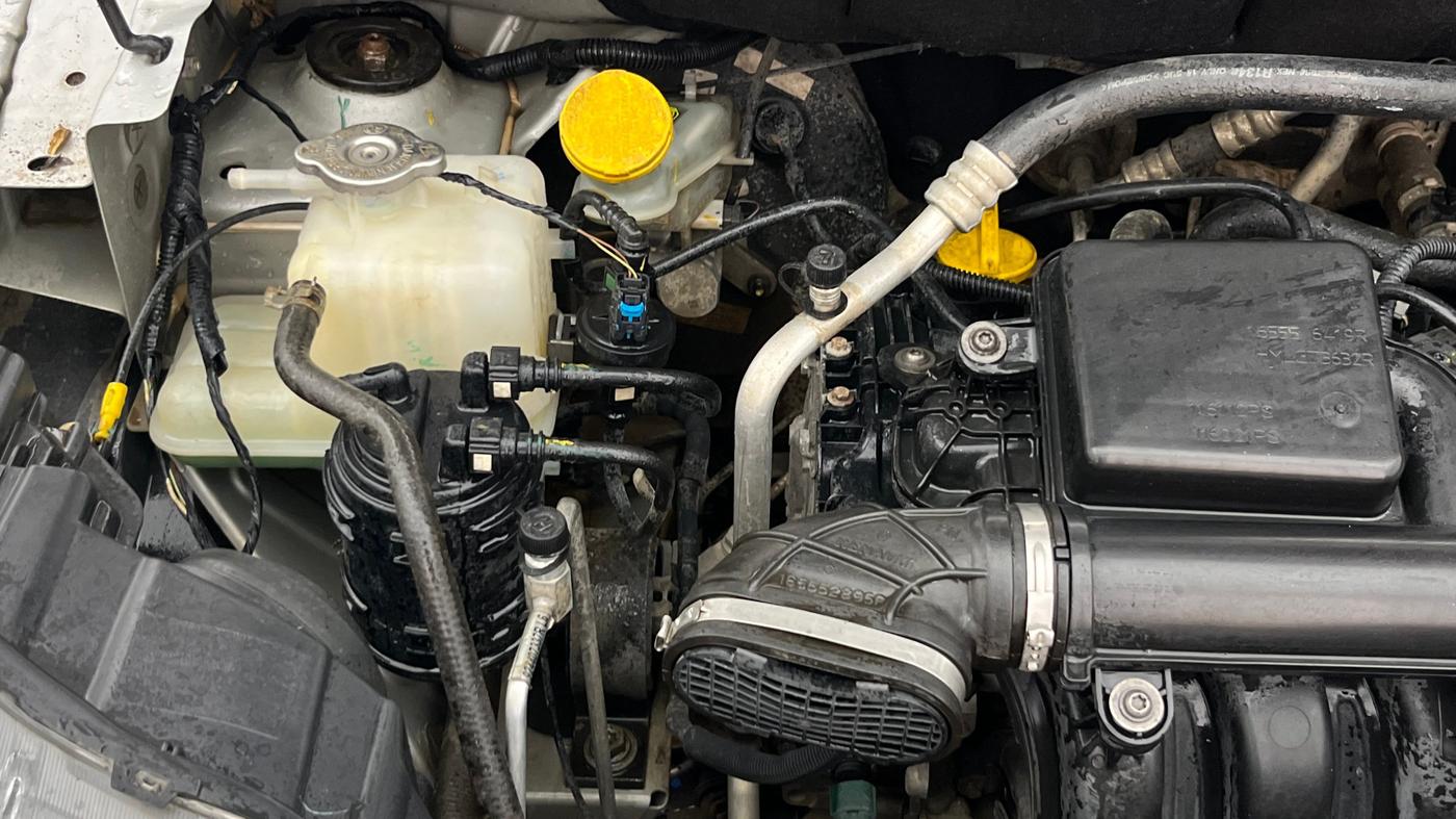 2022 Renault TRIBER RXZ AMT, Petrol, Automatic, 70,597 km, Engine View - Right