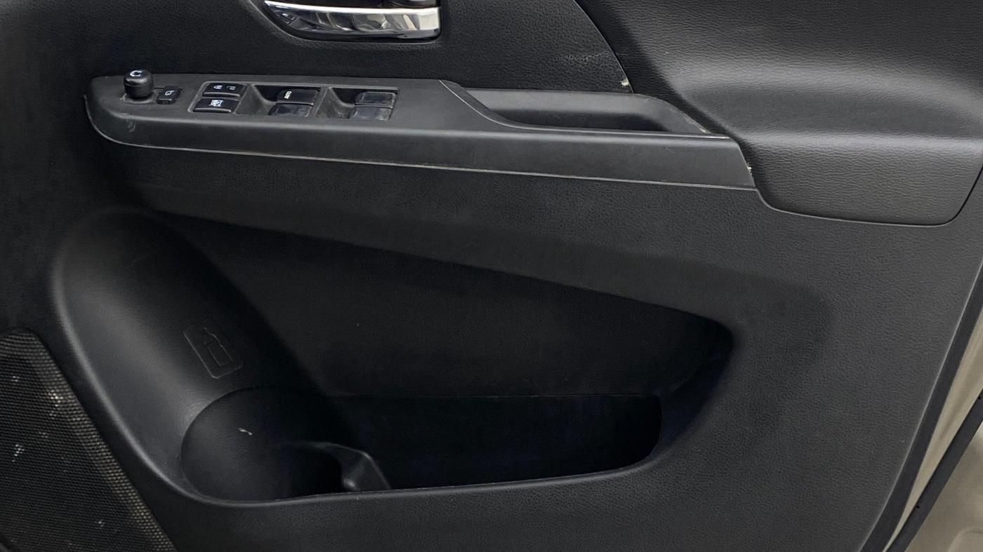 2021 Maruti XL6 ALPHA AT, Petrol, Automatic, 86,617 km, Driver Side Door Panels Control