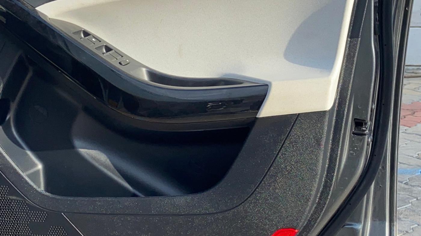 2025 Tata Curvv Pure Plus 1.2 Petrol 7DCA, Petrol, Automatic, 12,511 km, Driver Side Door Panels Control