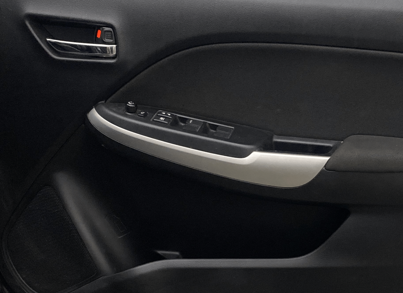 2018 Maruti Baleno ALPHA PETROL 1.2, Petrol, Manual, 5,168 km, Driver Side Door Panels Control