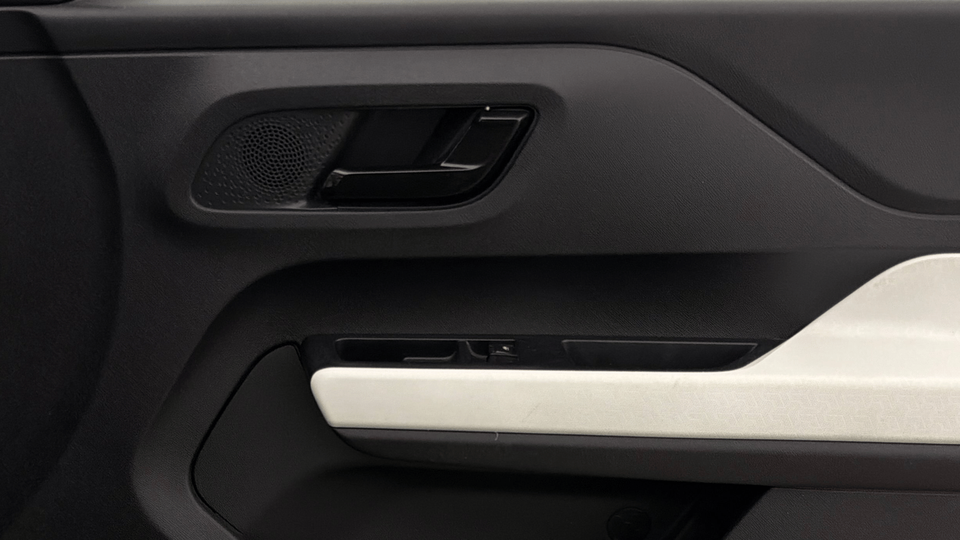 2023 Tata PUNCH PURE MT, Petrol, Manual, 3,338 km, Driver Side Door Panels Control