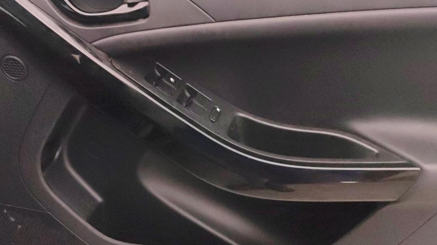2023 Tata NEXON XZA PLUS PETROL DARK EDITION, Petrol, Automatic, 18,514 km, Driver Side Door Panels Control