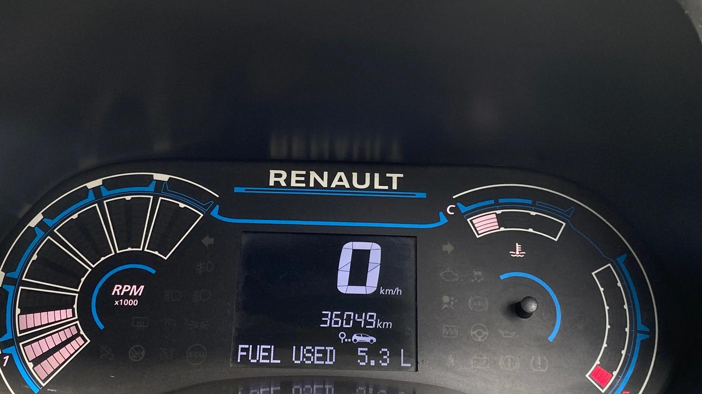 2019 Renault TRIBER RXZ, Petrol, Manual, 36,025 km, Odometer Image