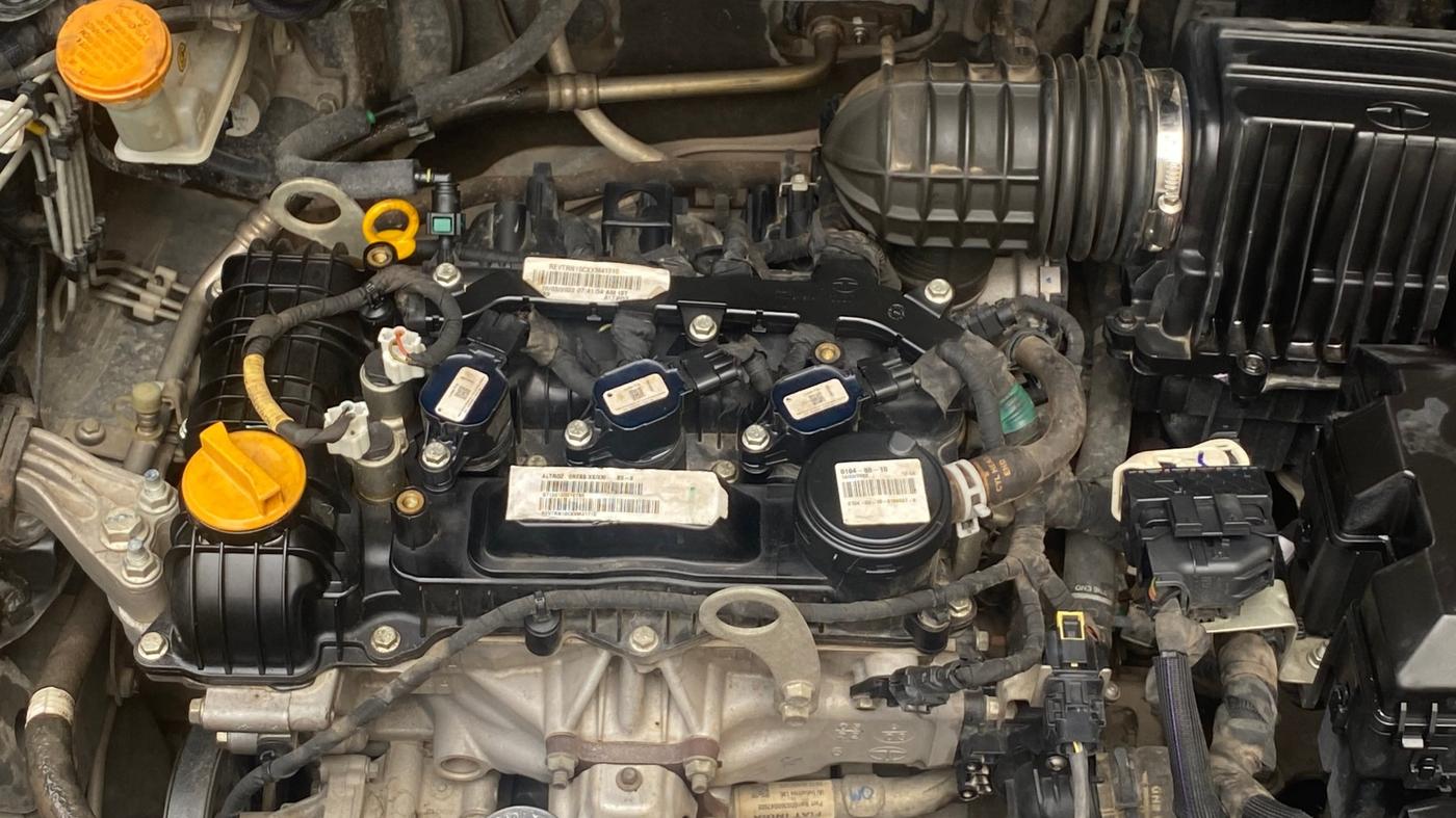 2022 Tata ALTROZ XE PLUS PETROL, Petrol, Manual, 72,928 km, Engine View