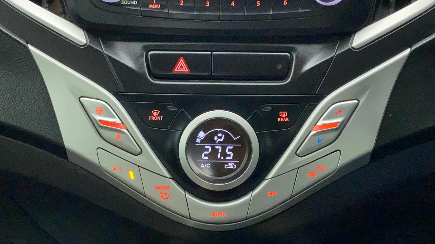 2017 Maruti Baleno ZETA DIESEL 1.3, Diesel, Manual, 82,980 km, Automatic Climate Control