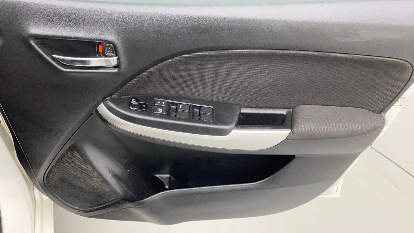 2017 Maruti Baleno ZETA DIESEL 1.3, Diesel, Manual, 82,980 km, Driver Side Door Panels Control
