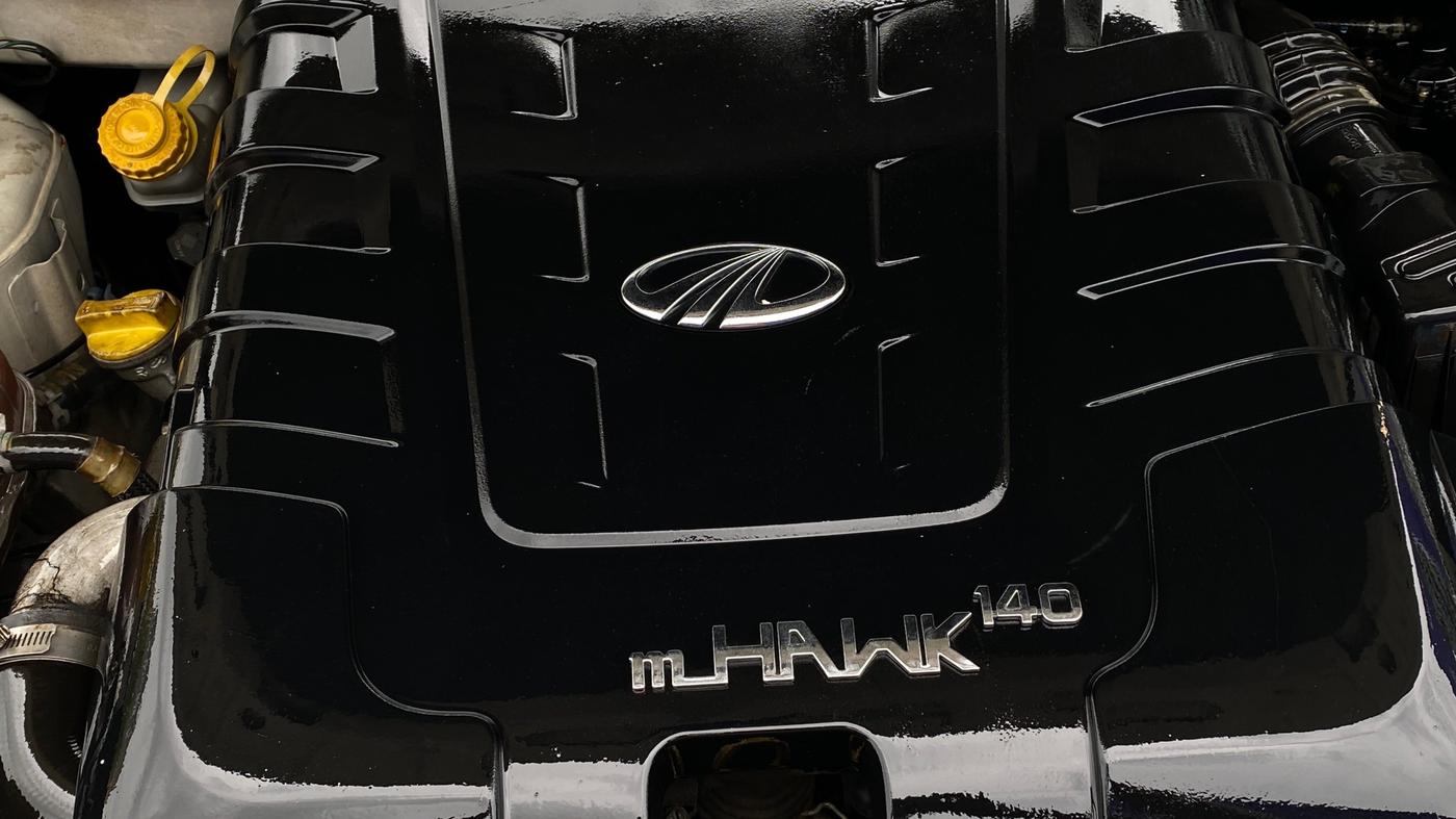 2017 Mahindra XUV500 W10 AT, Diesel, Automatic, 96,630 km, Engine View
