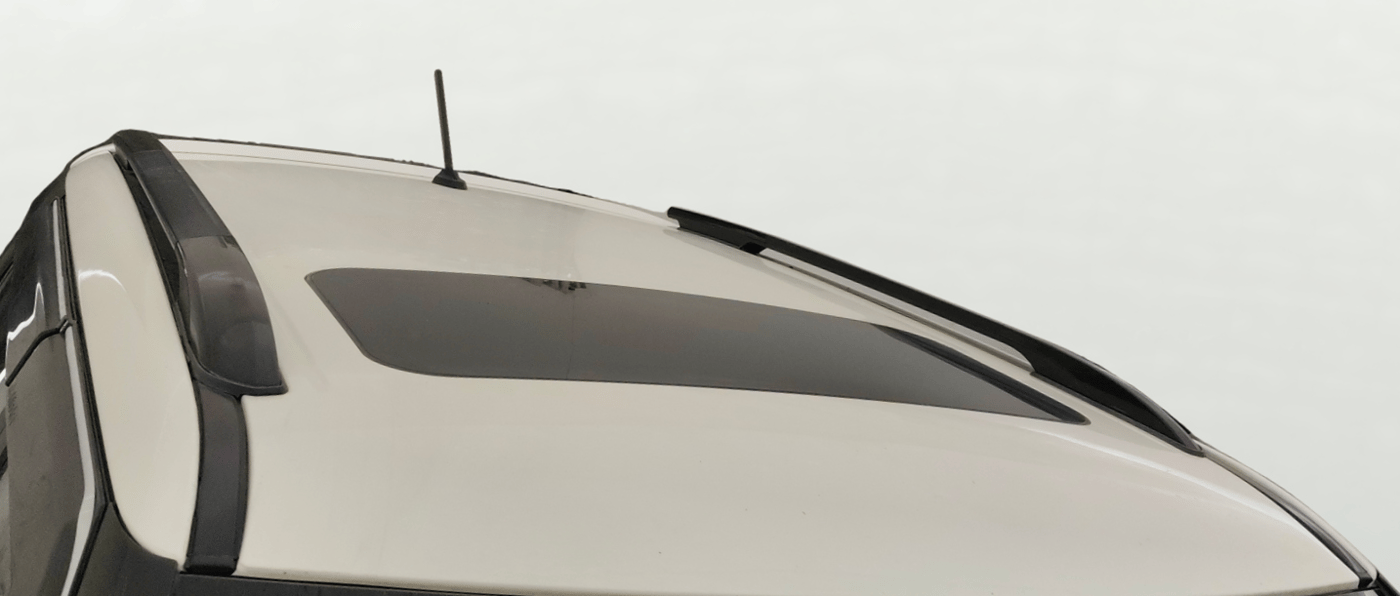 2024 Mahindra XUV300 W8 1.2 (O) TGDI DUAL TONE, Petrol, Manual, 43,230 km, Moonroof/ Sunroof