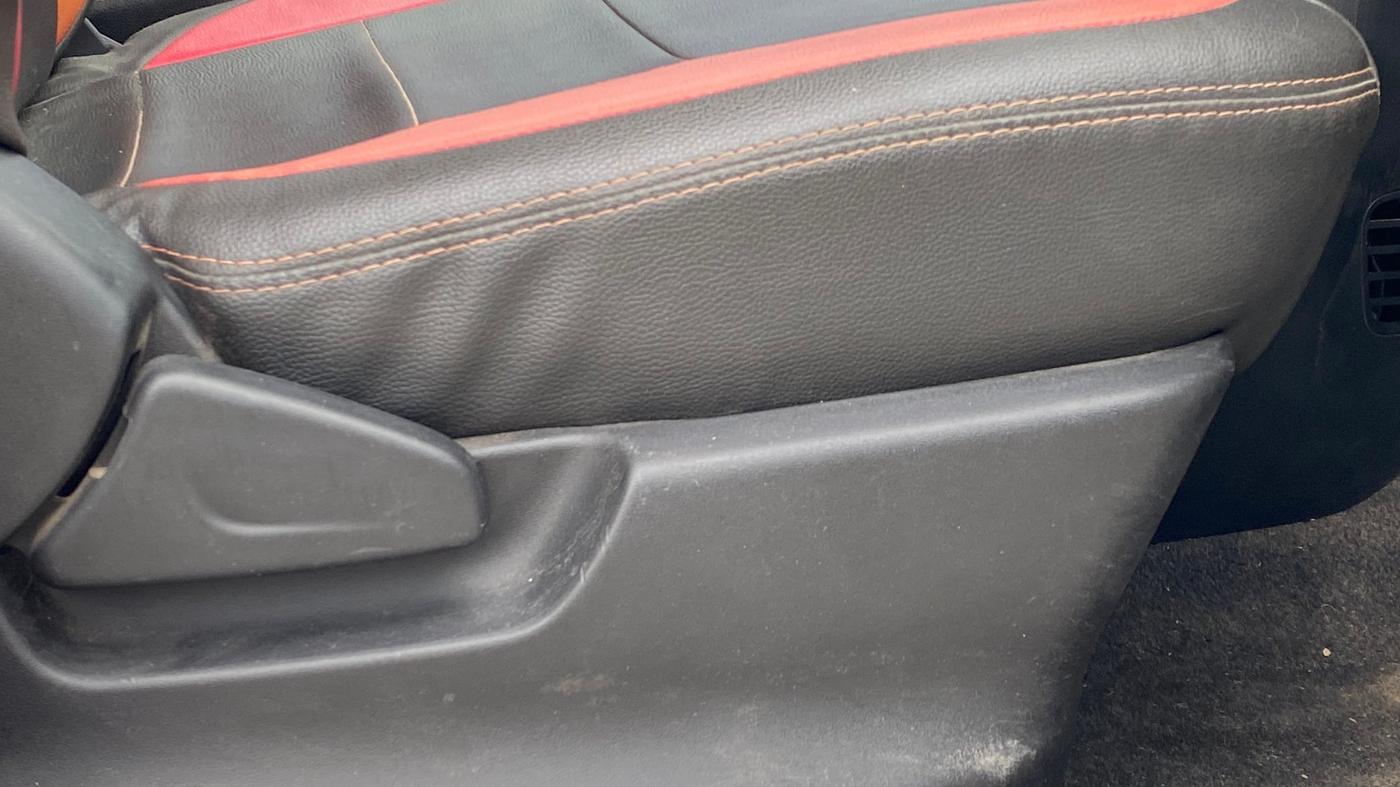 2017 Datsun Redi Go T (O), Petrol, Manual, 42,307 km, Driver Side Adjustment Panel