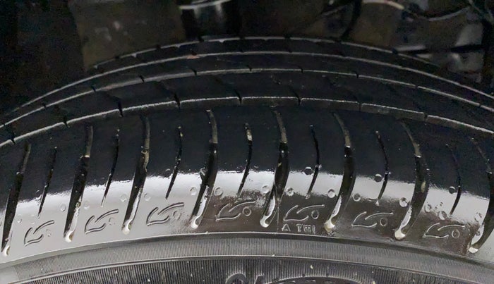 2021 Maruti Vitara Brezza VXI, Petrol, Manual, 15,009 km, Right Front Tyre Tread