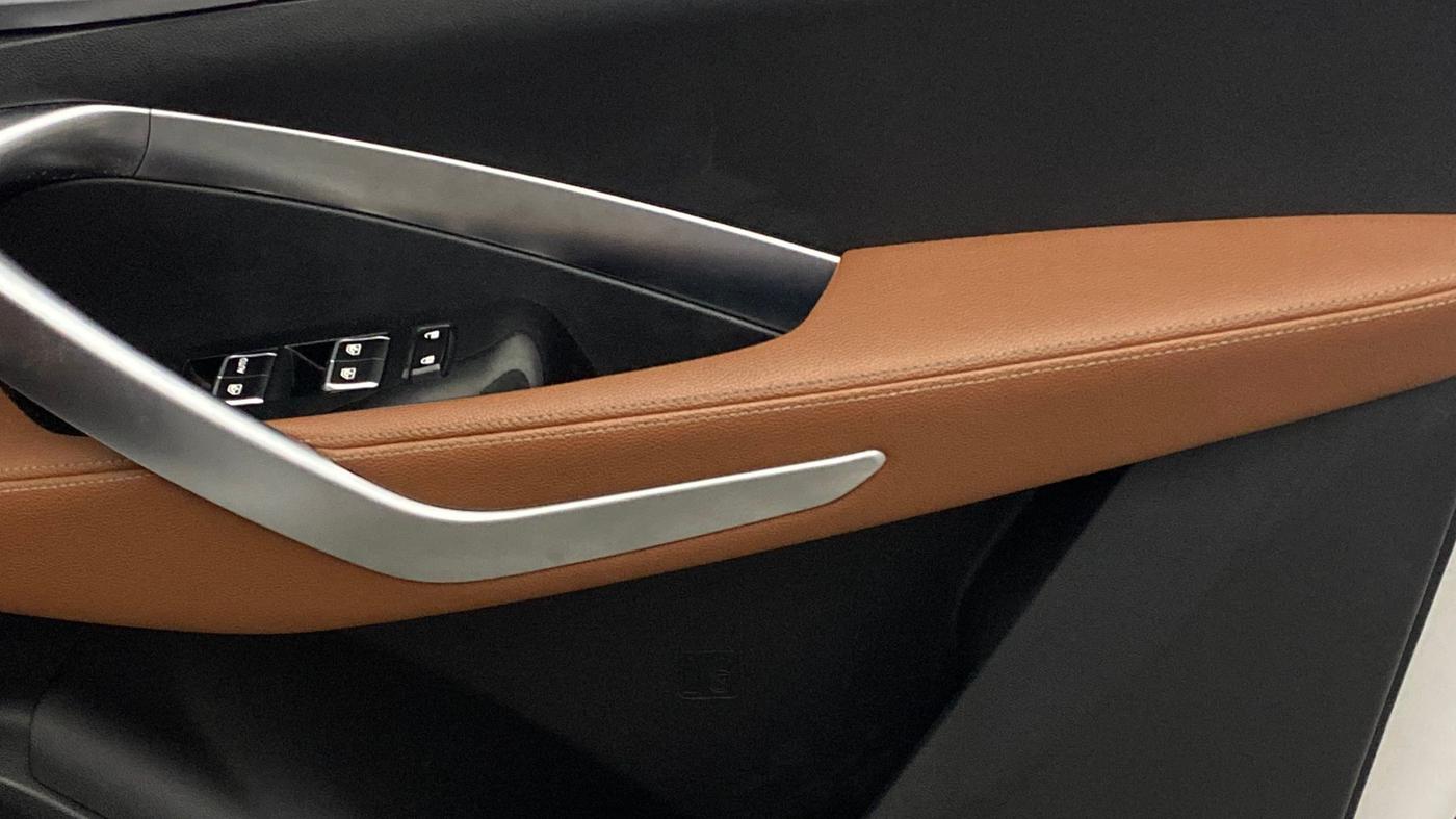 2021 MG HECTOR PLUS SHARP 1.5 PETROL TURBO CVT 6-STR, Petrol, Automatic, 45,123 km, Driver Side Door Panels Control