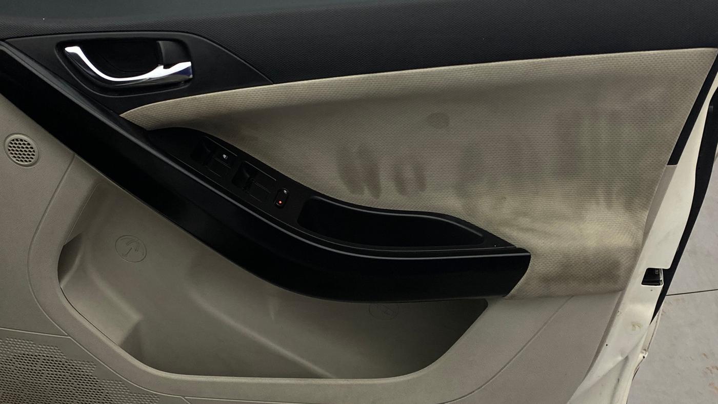 2020 Tata NEXON XZ PLUS (O) PETROL, Petrol, Manual, 63,710 km, Driver Side Door Panels Control