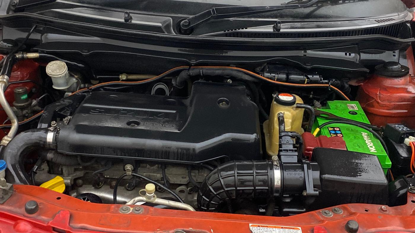 2014 Maruti Swift Dzire VDI, Diesel, Manual, 1,50,064 km, Engine View