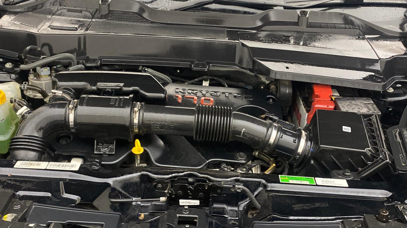 2023 Tata Safari ADVENTURE PLUS DARK EDITION, Diesel, Manual, 17,924 km, Engine View