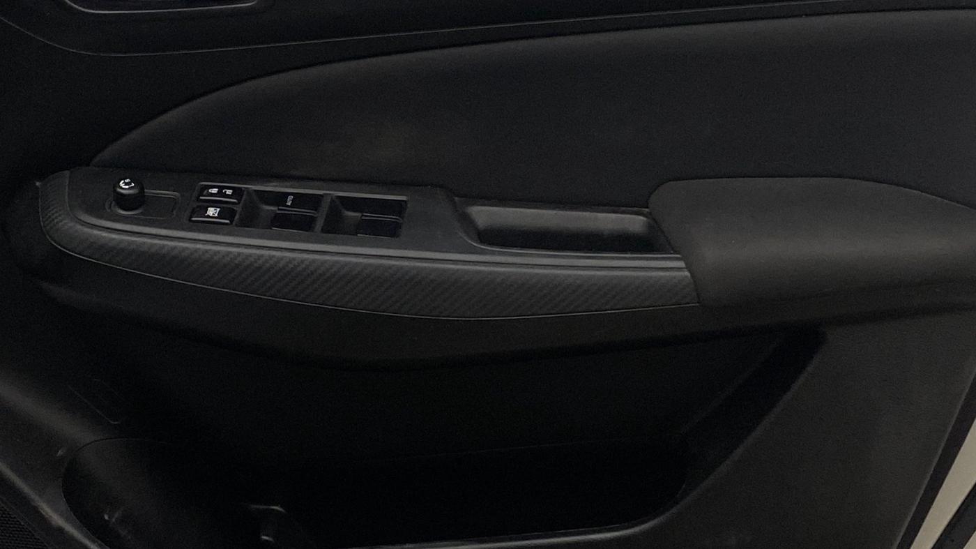 2022 Maruti Swift VXI, Petrol, Manual, 53,102 km, Driver Side Door Panels Control