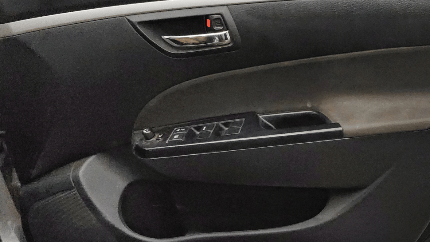 2016 Maruti Swift VXI O, Petrol, Manual, 45,063 km, Driver Side Door Panels Control