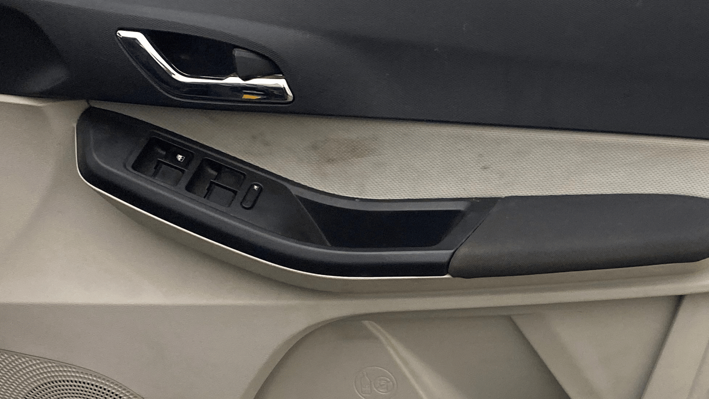 2023 Tata TIGOR XZA PLUS PETROL, Petrol, Automatic, 3,209 km, Driver Side Door Panels Control