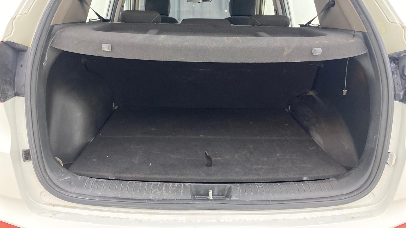 2016 Hyundai Creta SX PLUS 1.6 PETROL, Petrol, Manual, 98,792 km, Boot Inside