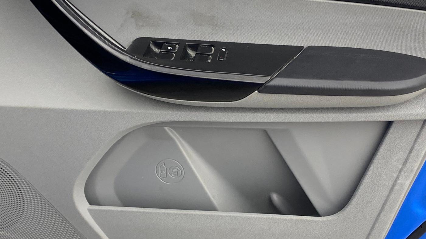 2020 Tata Tiago XZ PETROL, Petrol, Manual, 31,598 km, Driver Side Door Panels Control