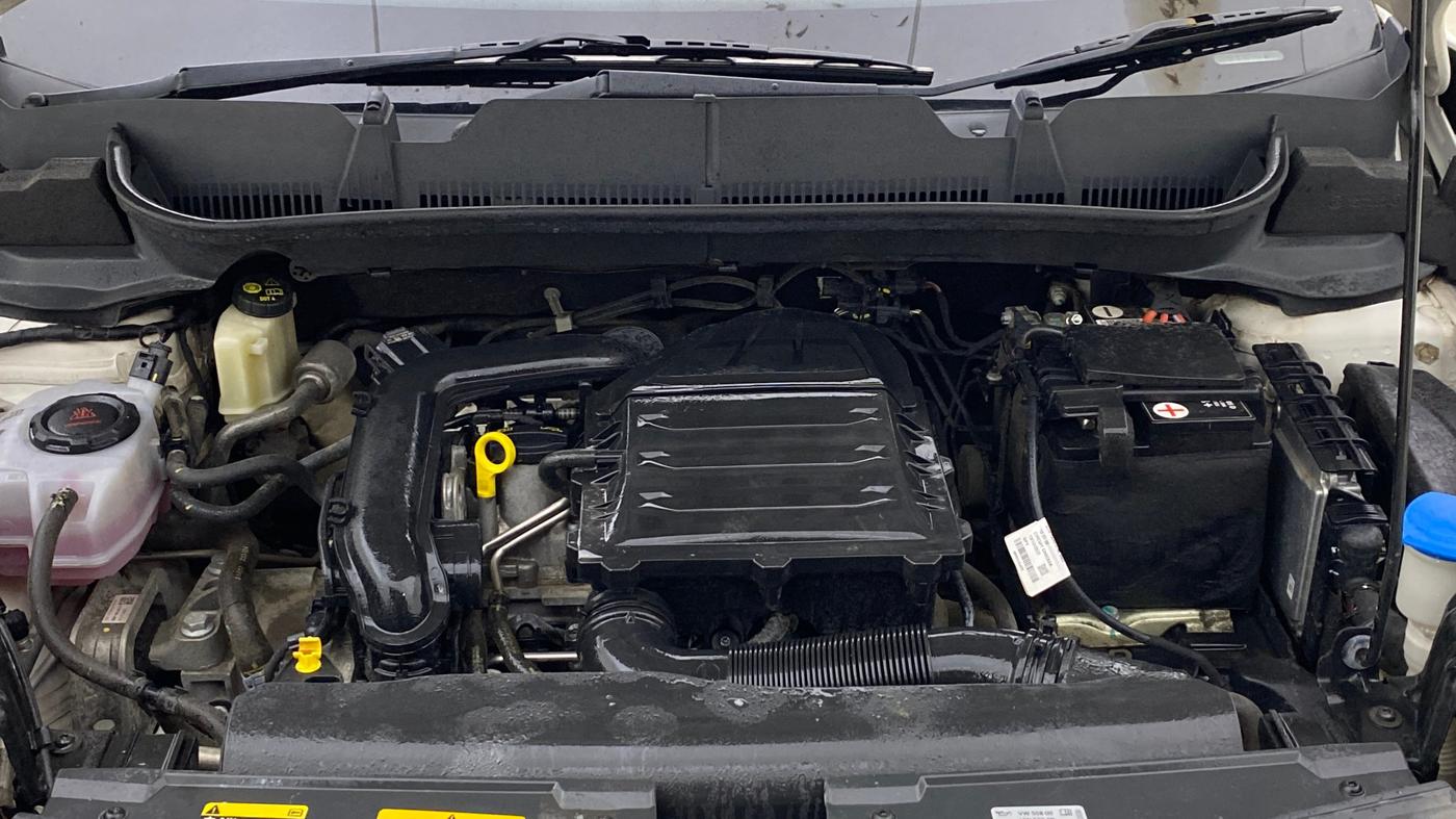 2023 Skoda KUSHAQ AMBITION 1.0L TSI MT, Petrol, Manual, 44,672 km, Engine View