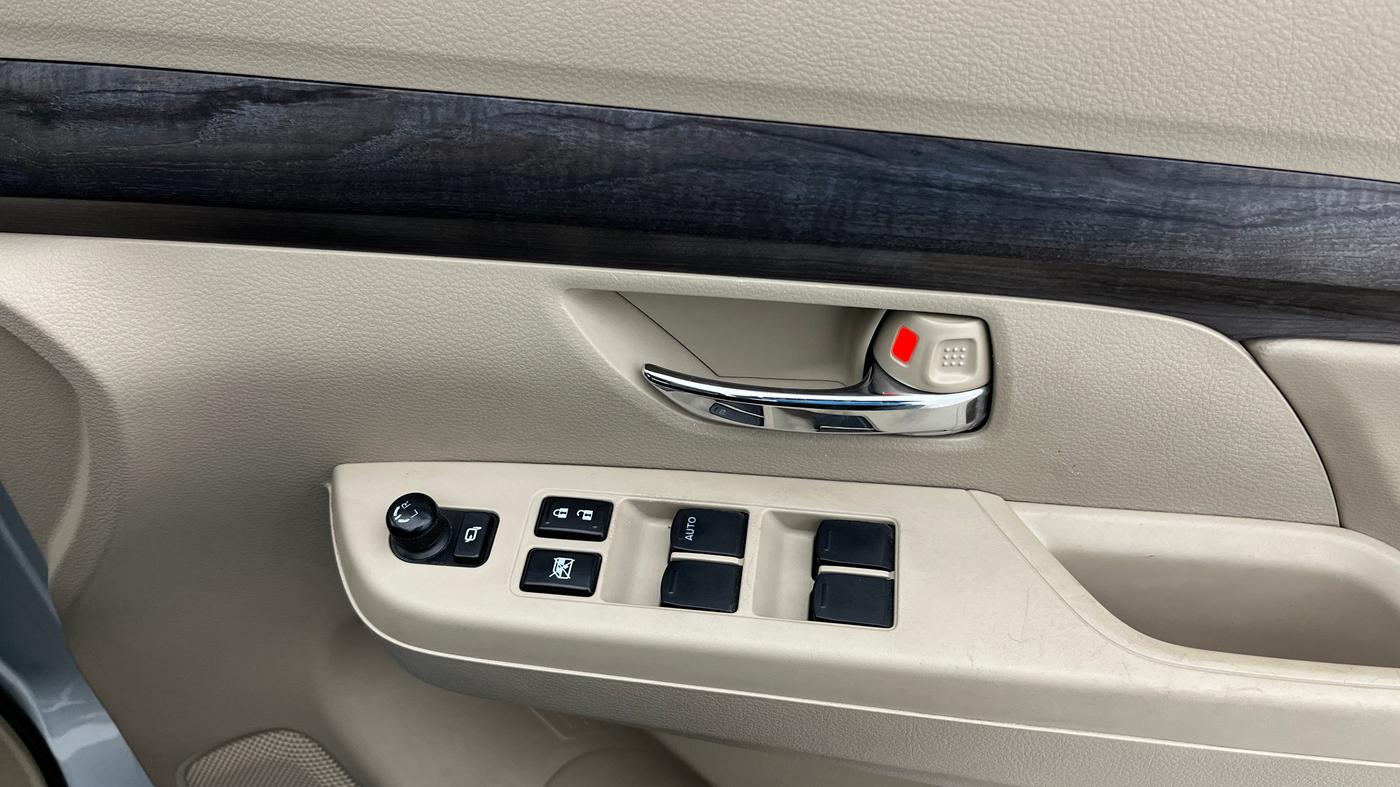 2022 Maruti Ertiga ZXI SHVS, Petrol, Manual, 9,916 km, Driver Side Door Panels Control