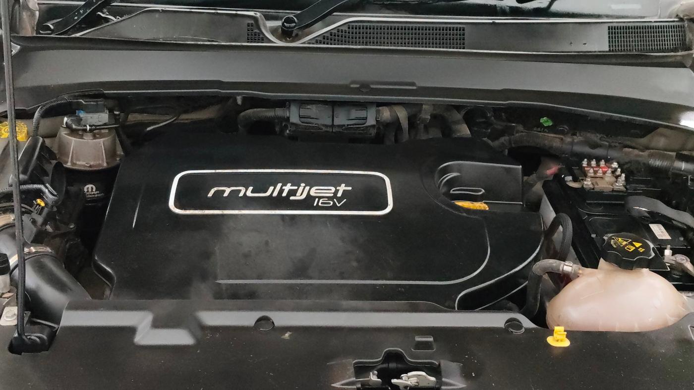 2018 Jeep Compass LIMITED (O) 2.0 DIESEL, Diesel, Manual, 1,14,877 km, Engine View